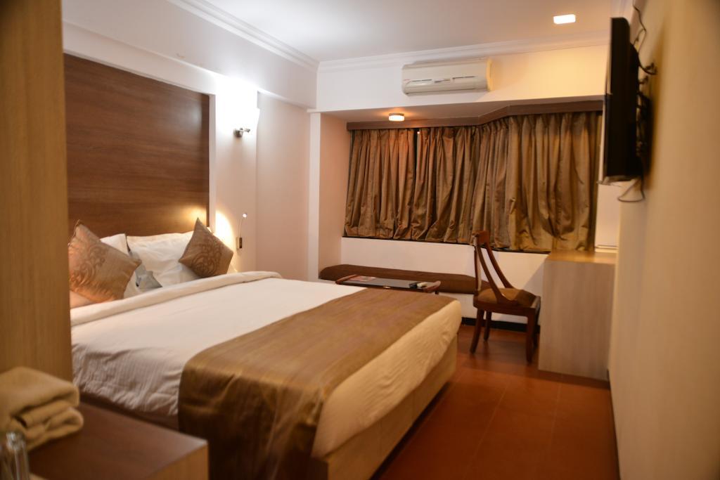 เมิซจูปิเตอร์บิซิเนสแอนด์ลักชัวรีโฮเต็ล Hotel นาสิก ห้อง รูปภาพ